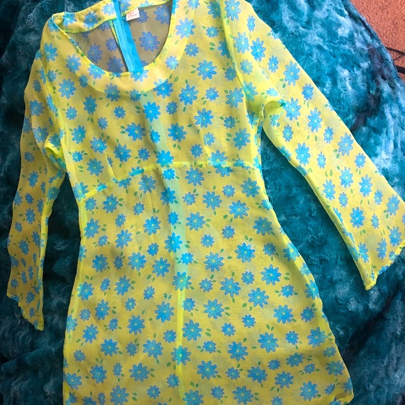 976 Clue vintage 70’s floral dress in great condition. Super cute and fun. - Picture 2 of 5